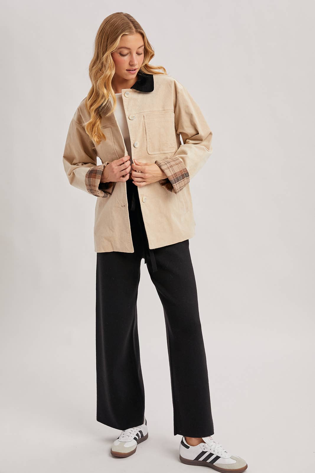 CORDUROY BUTTON DOWN BARN COAT INNER PLAID: Beige