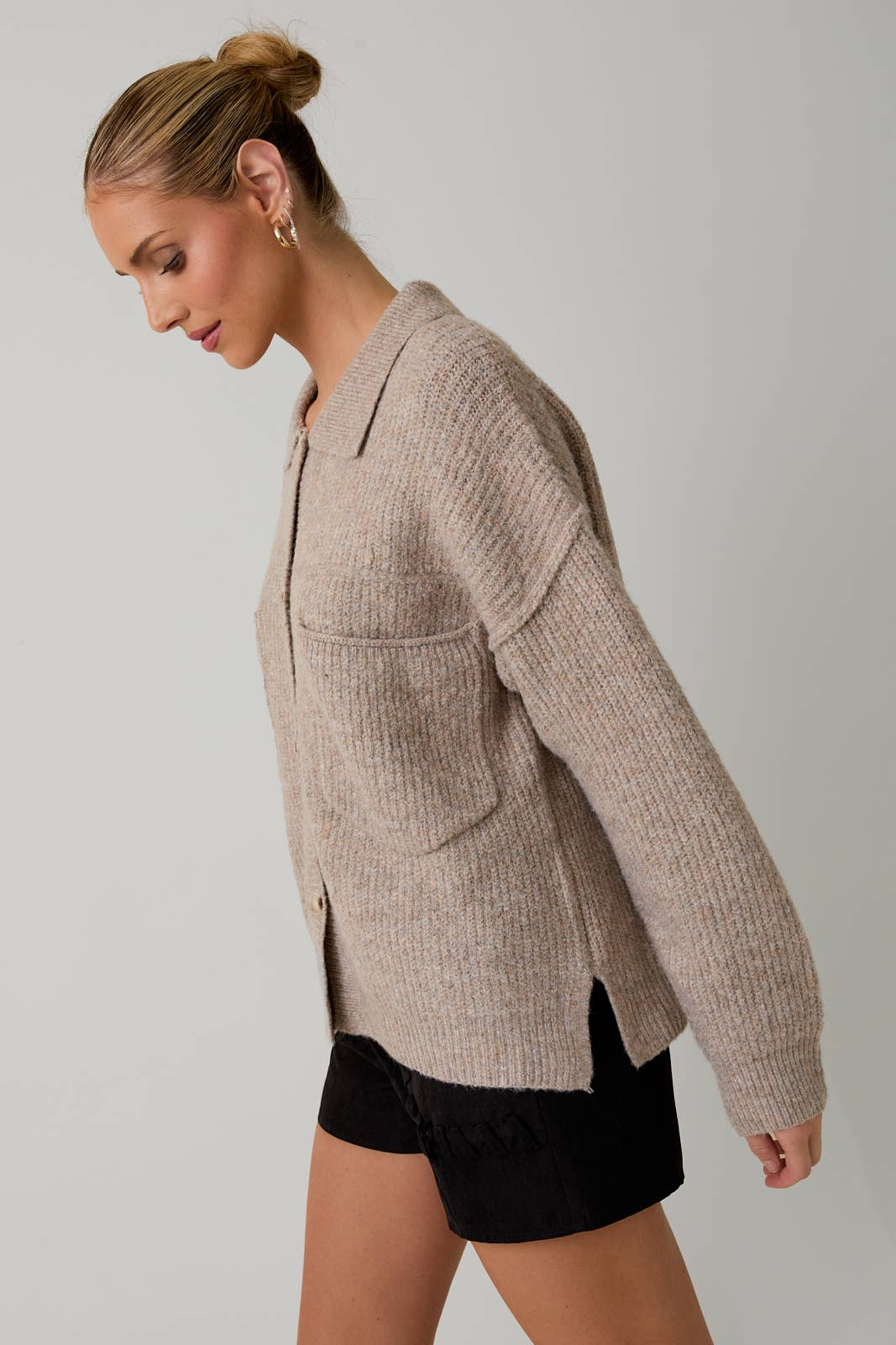 BUTTON DOWN LONG SLEEVE SWEATER JACKET: OATMEAL