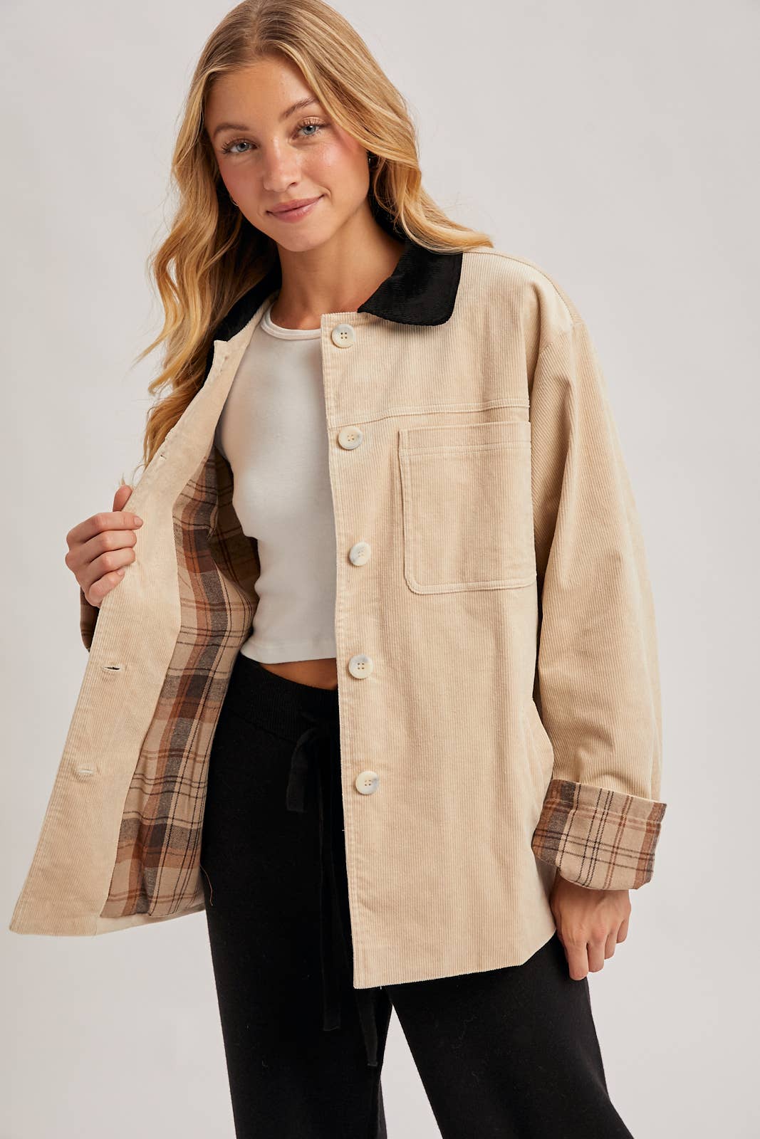 CORDUROY BUTTON DOWN BARN COAT INNER PLAID: Beige