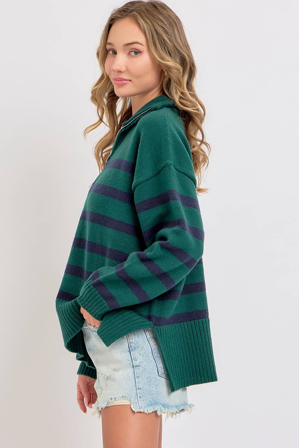 STRIPED ZIP-FRONT OVERSIZED PULLOVER KNIT SWEATER  : HUNTER/NAVY