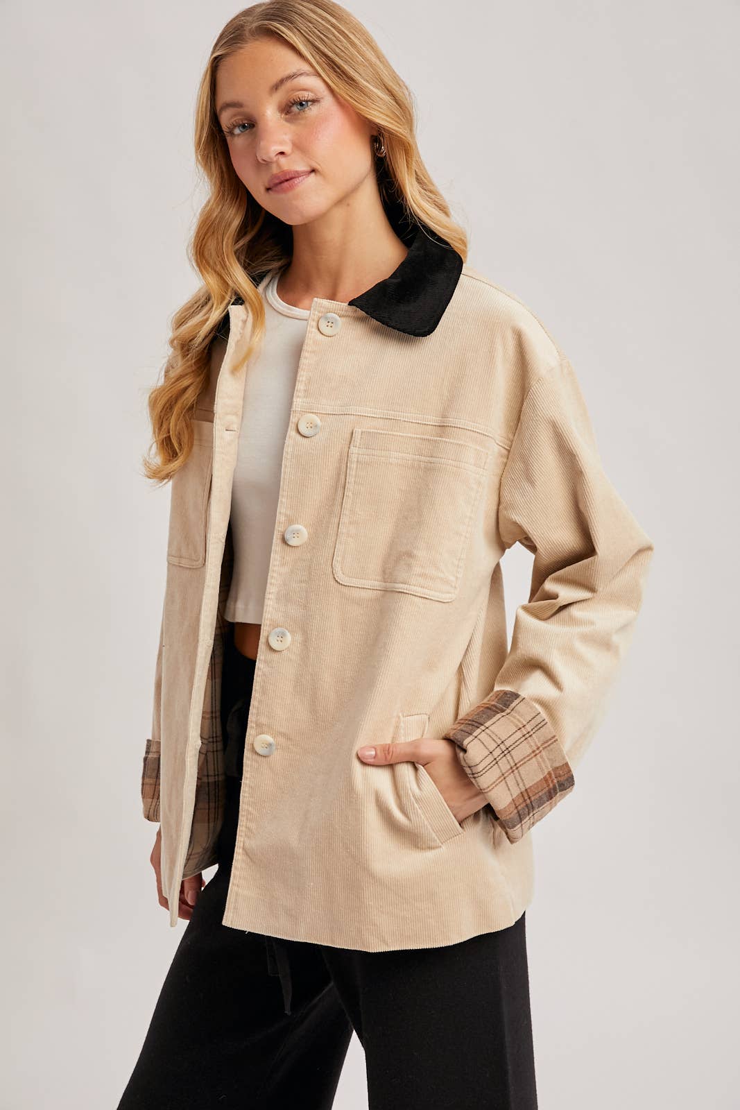 CORDUROY BUTTON DOWN BARN COAT INNER PLAID: Beige