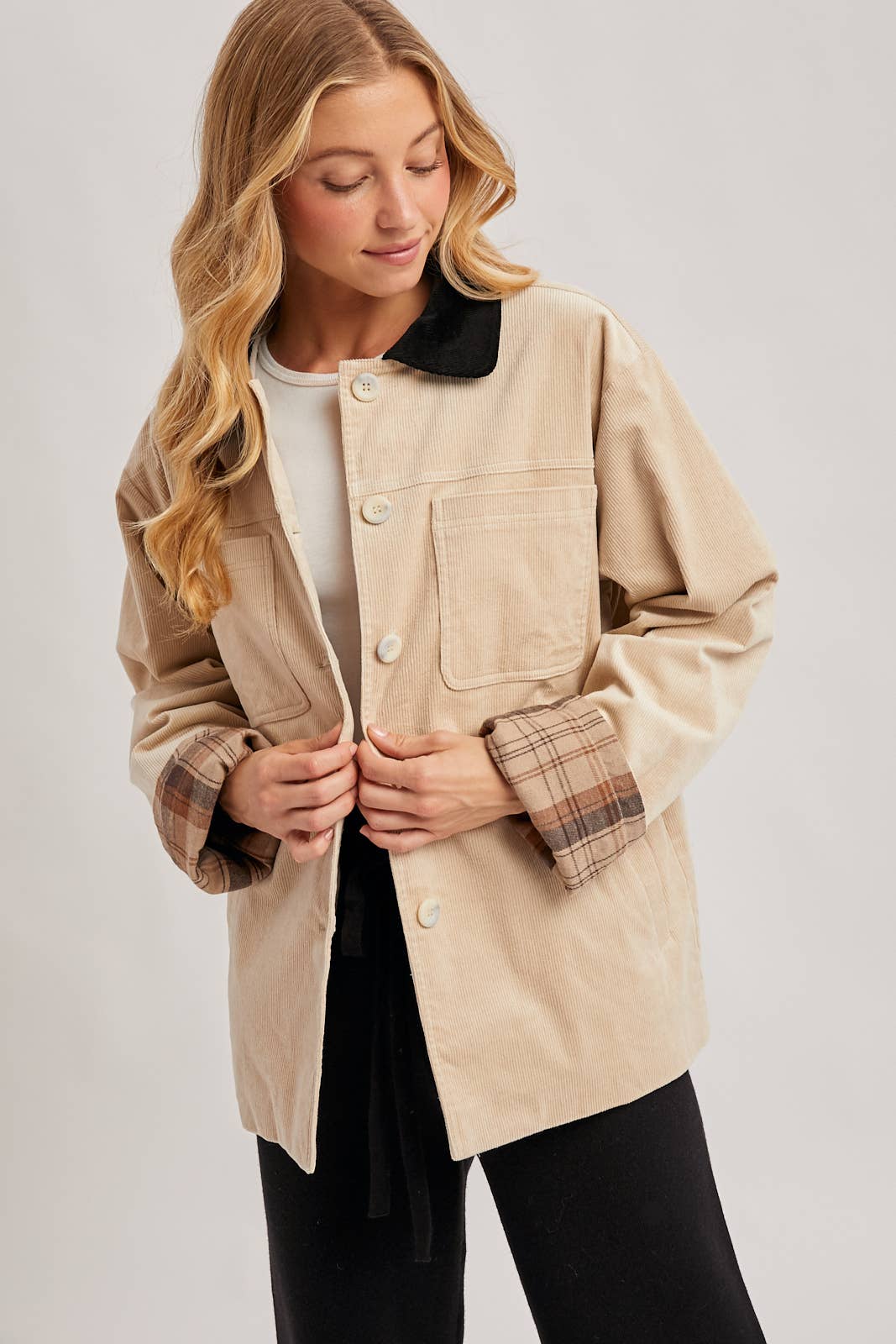 CORDUROY BUTTON DOWN BARN COAT INNER PLAID: Beige